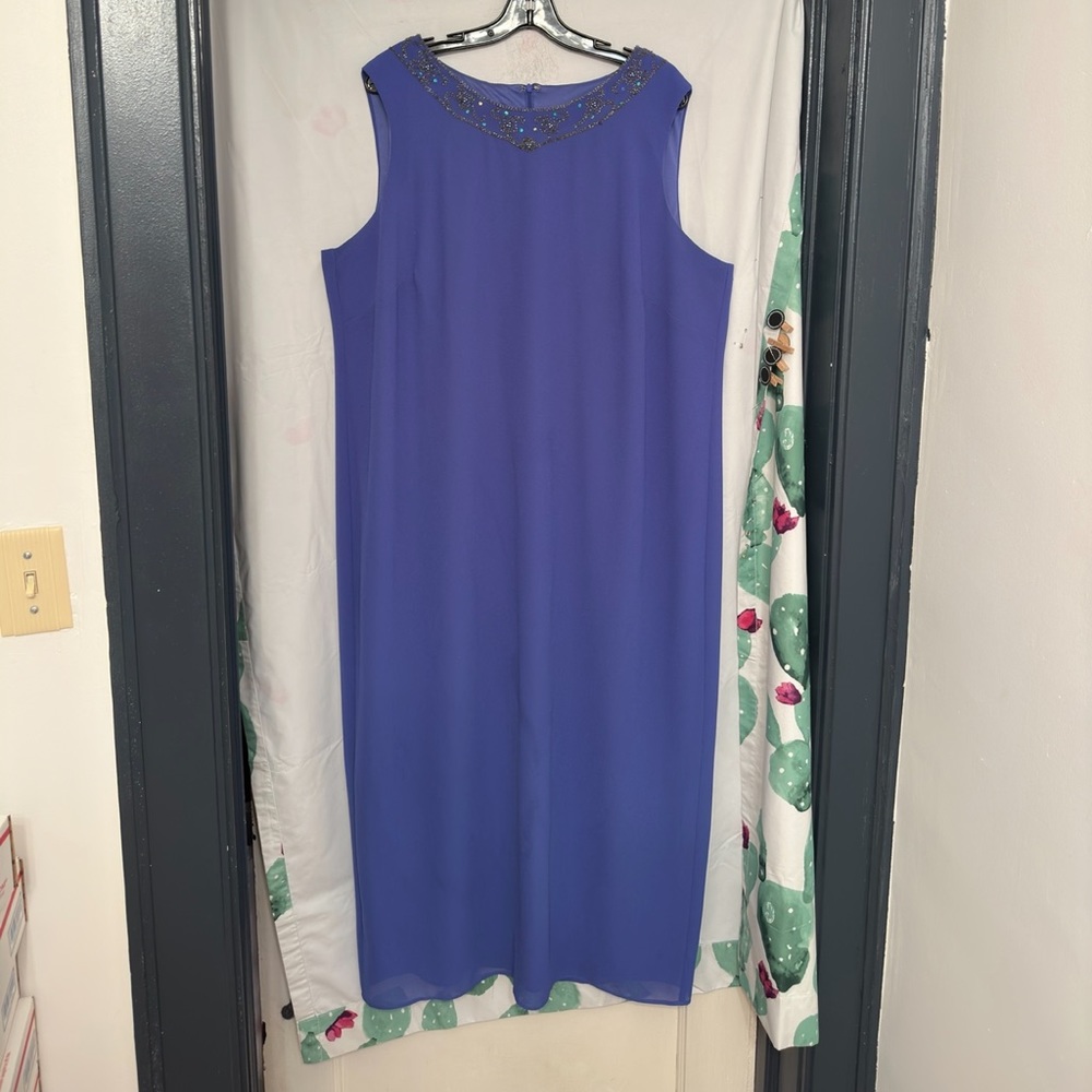 patra women’s plus blue beaded neck sleeveless formal evening dress size 22.
